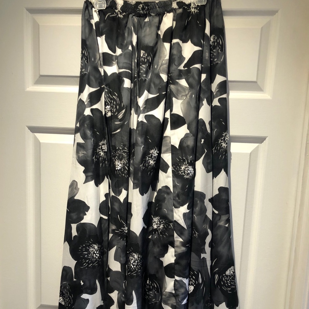 Roz & Ali maxi skirt